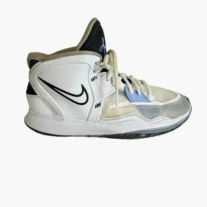 Nike Kyrie Infinity Basketball‎ Shoes sz. US Boys 6 Yr. Old White DD0334-102